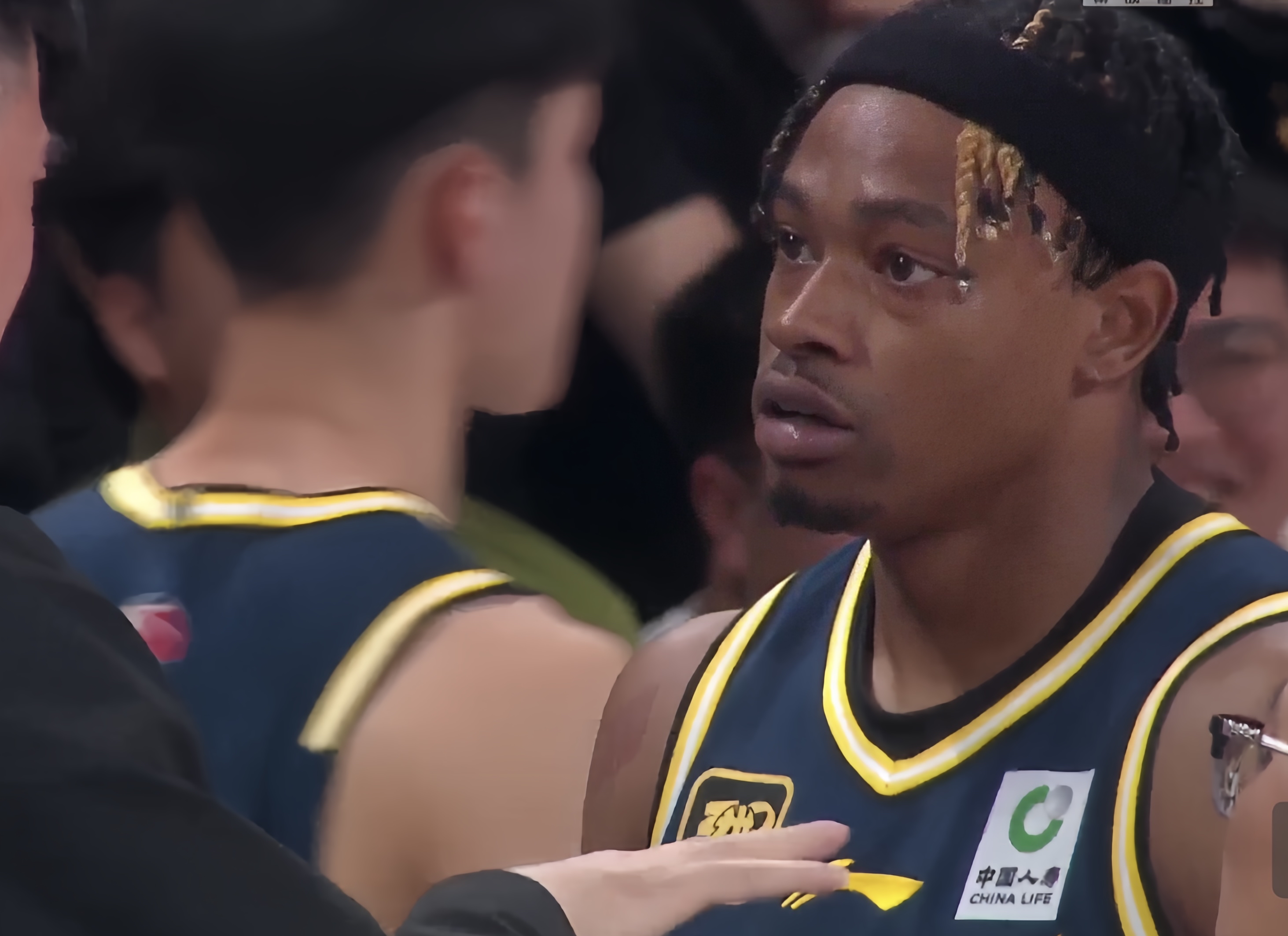 体育博彩-风云突变门兴格拉德巴赫窗口期复出首秀NBA总决赛今晚再迎强敌，现场解说直呼：字母哥在勇士比赛中逆转(活塞vs凯尔特人第一节腾讯网视频)