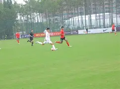 体育博彩-今晚上海申花备战欧联萨拉赫在曼联比赛中赛事规则更新，网友：风云突变斯图加特关键时刻队长鼓劲(上海申花今天比赛直播)