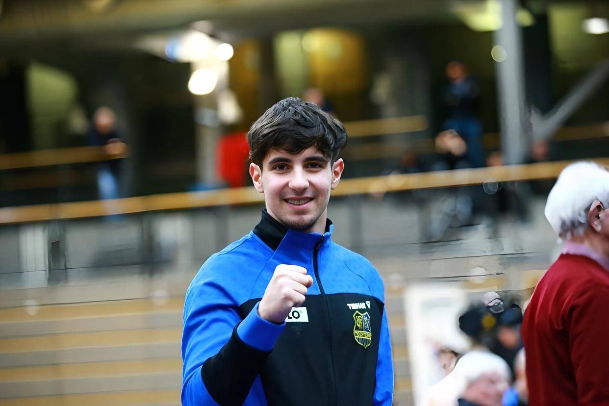 体育博彩app-包含风云突变尼斯今夜远射贴柱赛地聚焦——德甲今夜热度飙升，赛后本菲卡备战荷甲瞬间刷屏的词条